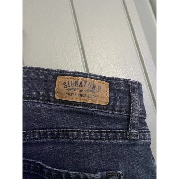 Levi's Signature Skinny Jeans Stretch Low Rise Size 4 Medium Women Dark Wash - Picture 9 of 11